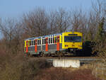 Der Nachmittag des 28.12.2008 war recht sonnig, ein VT2E der FKE hat gerade den Hp Hundstadt verlassen und fährt weiter nach Brandoberndorf über Grävenwiesbach.