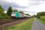COBRA 2830 (186 222-6) mit KLV Güterwagen in Maintal Ost am 15.08.19