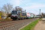 BEACON Siemens Vectron X4 E-715 (193 715-0 ) mit Helrom KLV in Maintal Ost am 02.03.26