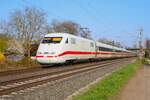 DB Fernverkehr ICE1 (401 556-8 ) am 19.03.26 in Maintal Ost 