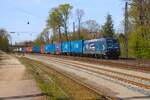 Frachtbahn Bombardier Traxx 185 607-8 mit Containerzug in Kahl am Main am 09.04.26