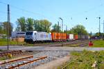 Metrans Bombardier Traxx 386 024-4 mit Containerzug am 24.04.26 in Kahl am Main 