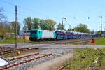 ATLU Bombardier Traxx 185 611-1 mit Porsche Autozug in Kahl am Main am 24.04.26