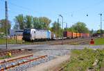 Railpool Siemens Vectron 193 155-8 mit Containerzug in Kahl am Main am 24.04.26