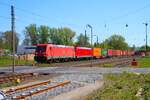 DB Cargo Bombardier Traxx 185 383-7 und 185 xxx-x in Kahl am Main am 24.04.26 