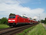 DB Regio 146 245-6 mit Doppelstockwagen am 27.05.16 bei Maintal Ost