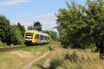 HLB Hessenbahn 648 405-8 (VT 205) dieselt am 06.06.2022 durch Liederbach in Richtung Königstein.