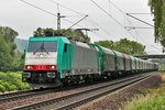 E 186 243-2 fährt in Laudenbach mit einem Stahlzug vorüber.Bild 25.5.2106