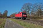 DB Cargo Bombardier Traxx 187 121-9 mit gemischten Güterzug in Maintal Ost am 28.02.21