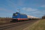 Raildox Bombardier Traxx 482 035-3 mit Gaskesselwagen in Altheim bei Dieburg am 20.03.21