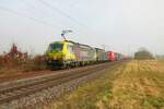 TX Logistik Siemens Vectron 193 554-3 und MRCE 189 984 mit KLV Zug in Altheim bei Dieburg am 22.02.23