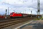 DB Cargo Bombardier Traxx 185 025-4 mit einen Mischer in Darmstadt Kranichstein am 24.02.24