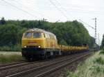 DB Bahnbau Gruppe 218 304-4 mit Bauzug am 06.06.15 bei Mainz Bischofsheim