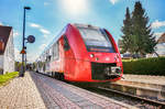 623 512-0 hält als RB 13342, auf der Fahrt von Fürth (Odenw) nach Weinheim (Bergstraße), im Bahnhof Rimbach.