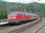 Bald kann man so ein Bild nicht mehr fotografieren. 218-480 fhrt am 15.9.10 mit der RB 18968 von Ludwigshafen(Rhein) BASF Nord nach Kaiserslautern Hbf in Weidenthal ein.
 