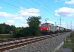 E37 501 zieht einen Containerzug am 15.09.2011 bei Landstuhl in Richtung Homburg (Saar)
