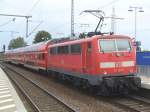 111  127-7 steht mit den RE 7 Mannheim - Trier am 16.09.2011 in Landstuhl  