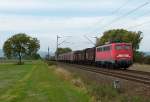 140 815-2 ist mit einem sehr langen gemischten Gterzug am 06.10.2012 in Bhl Iggelheim