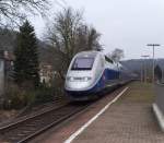 Ein TGV Duplex fhrt ber die Drfer....Weit entfernt von irgendwelchen Schnellfahrtrassen schlngelt sich TGV Duplex (4710) durch das Tal des Scheidter Baches zwischen Saarbrcken und St. Ingbert.
Schneller als 110 Km/h wird er in den nchsten Kilometern nicht werden.
Durchfahrt Schafbrcke einem Stadtteil von Saarbrcken am 06.04.2013.
KBS 670 - Bahnstrecke 3250 Saarbrcken - Homburg.