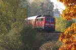 Herbst an der KBS 670 - Eigentlich ein Notschu, weil wir noch ein bisschen umher spaziert sind um die rtlichkeiten zu erkunden.

111 127-7 schiebt RE 4272 Mannheim - Trier gleich in den Bahnhof von St. Ingbert.

Ab Saarbrcken Hbf wird der RE etwas degradiert, weil er bis Trier an fast jeder Station hlt um die Berufspendler abzusetzen.

23.10.2012 - Bahnstrecke 3250 Saarbrcken - Homburg