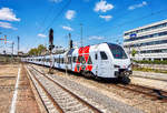 Die beiden SÜWEX-Triebzüge 429 116-7 und 429 111-8 fahren als RE 4123 (Mannheim Hbf - Saarbrücken Hbf - Trier Hbf - Koblenz Hbf) aus dem Mannheimer Hbf aus.
Aufgenommen am 20.4.2017.