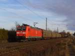 185 026-2 zieht einen gemischten Gterzug am 11.12.2011 durch Kennelgarten