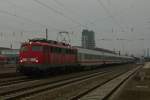115 293-3 zieht den IC 2258 Frankfurt (Main) - Saarbrcken am 24.02.2012 aus Kaiserslautern