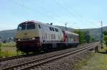 218 105-5 der Westfrankenbahn fhrt mit einem 626er im schlepp am 03.09.2012 durch Bruchmhlbach-Miesau