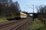 RAILab 2 - 218 477-8 war mit RAILab 2 zwischen Mannheim und Trier zu Messfahrten unterwegs. Steuerwagen voraus rauscht der Zug durch das Saartal. Bei schönstem Sonnenschein passiert der Gleismesszug den Stadtrand von Dillingen in Richtung Merzig. Im Hintergrund überquert die Niedtalbahn (KBS 687 - Bahnstrecke 3212) die Saartalstrecke. Bahnstrecke 3230 Saarbrücken - Karthaus - 24.02.2014