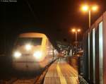 402 001-2  Rheinsberg  als ICE 856 (Berlin Ostbahnhof-Trier Hbf) beim halt in Cochem(Mosel) 1.4.10