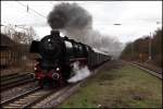 01 1066 dampft am 03.04.2010 durch rzig(DB) nach Trier Hbf.