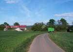 Am 03.05.2011 schiebt eine 143 den Regionalexpress von Saarbrcken nach Koblenz in Richtung Wittlich Hbf.