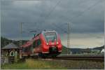 Der ET 442 505 verlässt Lehmen Richtung Trier.