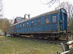 Am ehemaligen Bahnhof Freienfels an der Weiltalbahn steht der ausgediente Unterrichtswagen 60 80 99-11 019-9, ein ehemaliger Hecht-Reisezugwagen, er wurde dorthin im Juli 2003 per Tieflader