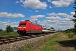 DB Fernverkehr 101 049-5 mit einen Eurocity in Waghäusel (Baden Württemberg) am 31.05.20