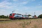 Am Mittag des 03.06.2020 fuhr die LokRoll/SBBCI 193 472  Köln  mit einem langen KLV nach Italien zwischen Neulußheim und Waghäusel über die Rheintalbahn in Richtung Graben-Neudorf.