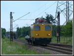 9981 9231 023-8 der Balfour Beatty Rail fährt am 1.8.14 über die Rheinbahn in Richtung Mannheim.