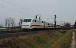 Nachschuss auf 401 062-5  Geisenheim/Rheingau , als dieser am Morgen des 20.12.2017 als ICE 370 (Basel SBB - Berlin Ostbahnhof) bei Hügelheim in Richtung Freiburg (Breisgau) unterwegs war.