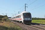 Am Vormittag des 29.09.2019 fuhr IC-Steuerwagen D-DB 51 80 80-95 254-3 (Bauart: Bimmdzf 287.2) zusammen mit der Schublok 101 088-3 als ICE-Ersatzzug südlich vom Haltepunkt Auggen durchs