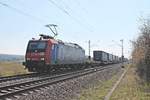 Am frühen Nachmittag des 02.04.2020 fuhr Re 482 012-2  ChemOil  mit dem  LKW Walter -KLV DGS 73716 (Novara Boschetto - Lübeck Skandinavienkai) nördlich von Hügelheim über die