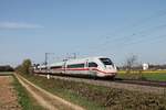 Als ICE 75 (Hamburg Altona - Basel Bad Bf) fuhr am Nachmittag des 16.04.2020 der 412 043 (9043/5812 043-8) südlich von Buggingen über die Rheintalbahn in Richtung Müllheim (Baden).