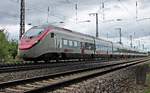 Auf Überführungsfahrt in die Schweiz fuhr am späten Mittag des 01.05.2020 der RABe 501 010-9 über die Rheintalbahn durch den Bahnhof von Müllheim (Baden) in Richtung Basel.