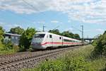 Am Nachmittag des 29.05.2020 fuhr 401 520-2/401 509-5, welche mit einer Garnitur ohne Speisewagen verkehrten, als ICE 274 (Basel SBB - Berlin Hbf) durchs Industriegebiet von Buggingen in Richtung