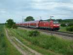 Eines meiner wenigen  Schlechtwetterbilder : 146 113-6 mit einem RE nach Offenburg am 08.06.12 bei Hgelheim.