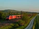 185 200-3 mit einem Leer-Autozug nach Lahr (Schwarzwald) am Abend des 07.09.12 bei Hgelheim.