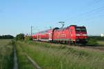 143 113-6 mit einer RB nach Neuenburg (Baden) am Abend des 06.06.13 sdlich von Buggingen.