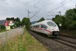 403 555-6 als ICE 207 nach Basel SBB am Nachtmittag des 25.06.13 kurz nach der Durchfahrt in Schallstadt.