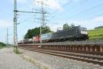 ES 64 F4-097 mit einem KLV-Zug am Nachmittag des 06.07.13 auf der nrdlichen Rampe zum Katzenbergtunnel.