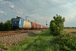 185 536-0 mit einem KLV-Zug gen Norden am Abend des 03.08.13 sdlich von Buggingen.