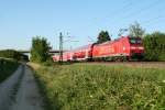 146 113-6 mit einem RE nach Basel am Abend des 04.08.13 bei Hgelheim.